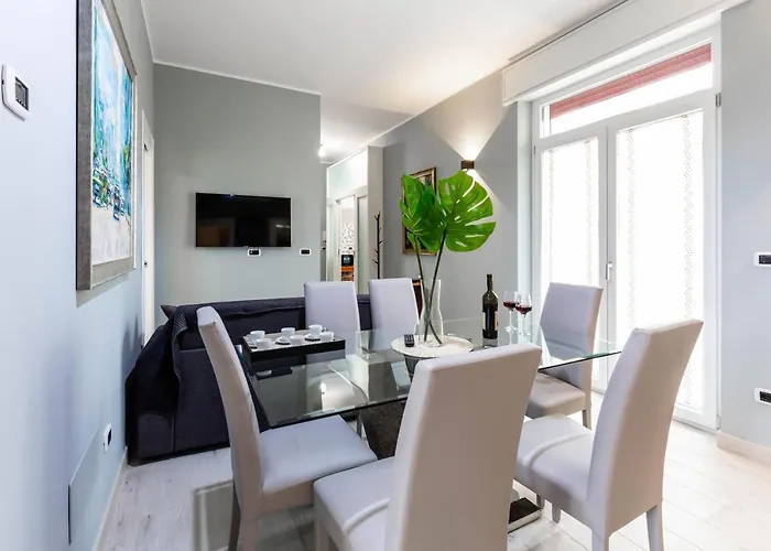 Hostly - Art & Color Midtown - 3br 2ba Apartment Rom