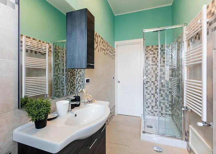 Hostly - Art & Color Midtown - 3br 2ba Apartment Rom